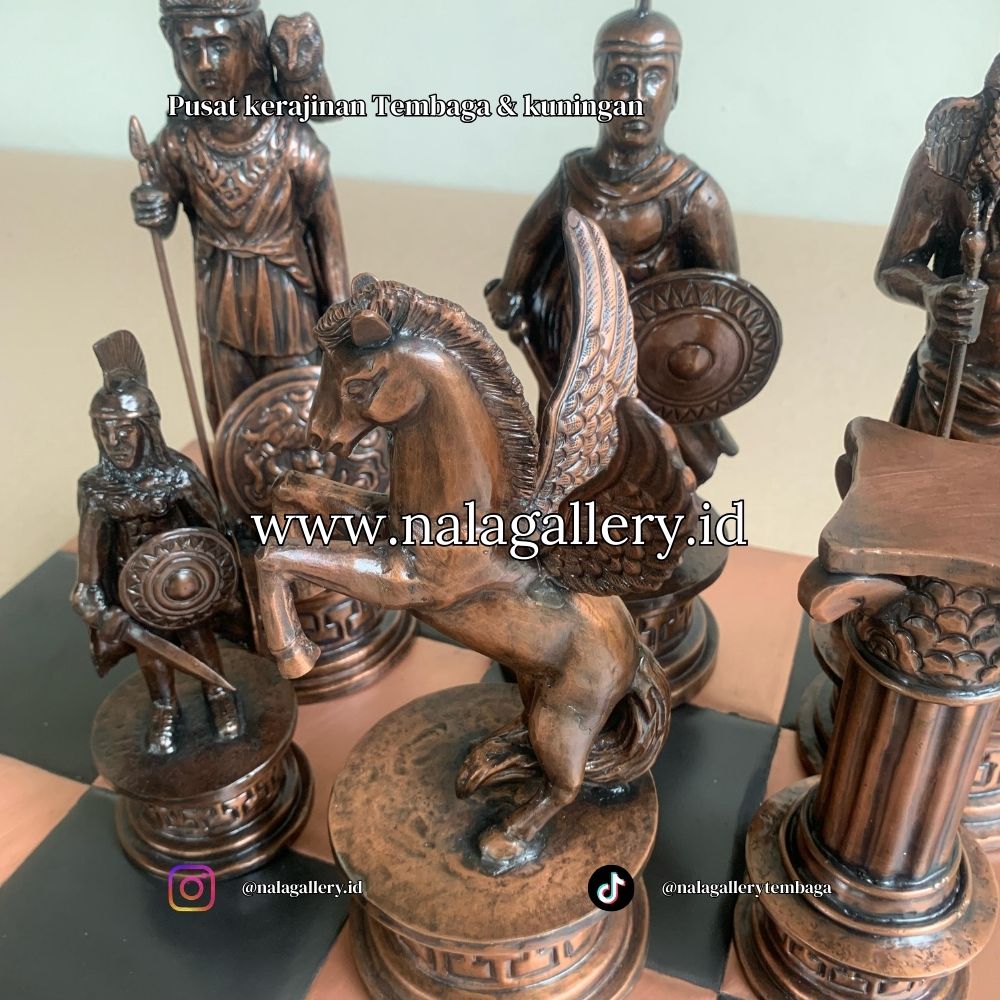 Miniatur Patung Tembaga